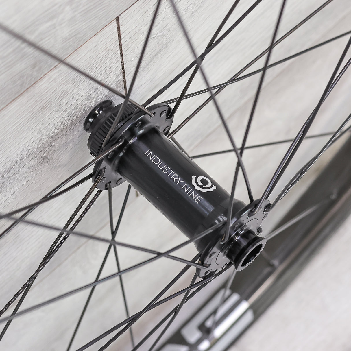 ENVE AM30 Carbon MTB Disc Wheelset - 29", Tubeless, Center Lock, Shimano Micro Spline 12-Speed