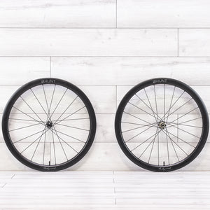 HUNT 44 Aerodynamicist Carbon Disc Wheelset - 700c, Tubeless, Center Lock, XDR 11/12-Speed