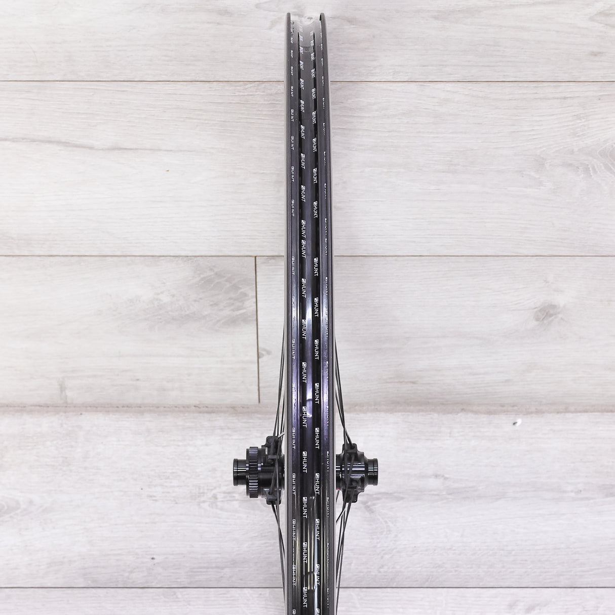 HUNT 44 Aerodynamicist Carbon Disc Wheelset - 700c, Tubeless, Center Lock, XDR 11/12-Speed