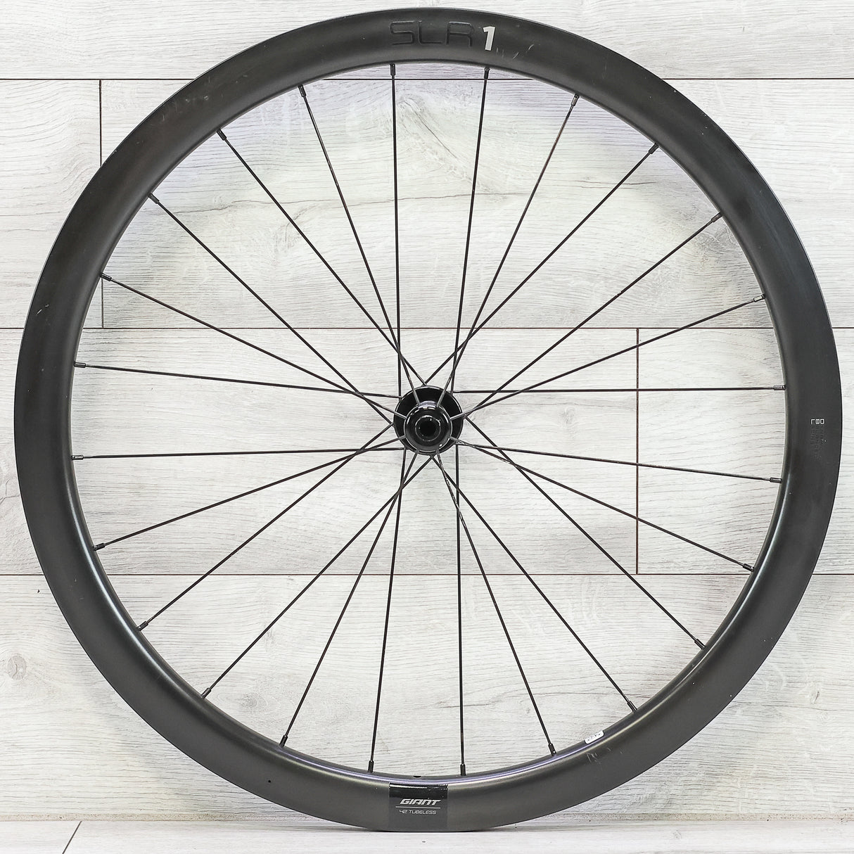 Giant SLR 1 42 Carbon Road Disc Wheelset - 700c, Tubeless, Center Lock, XDR 11/12-Speed