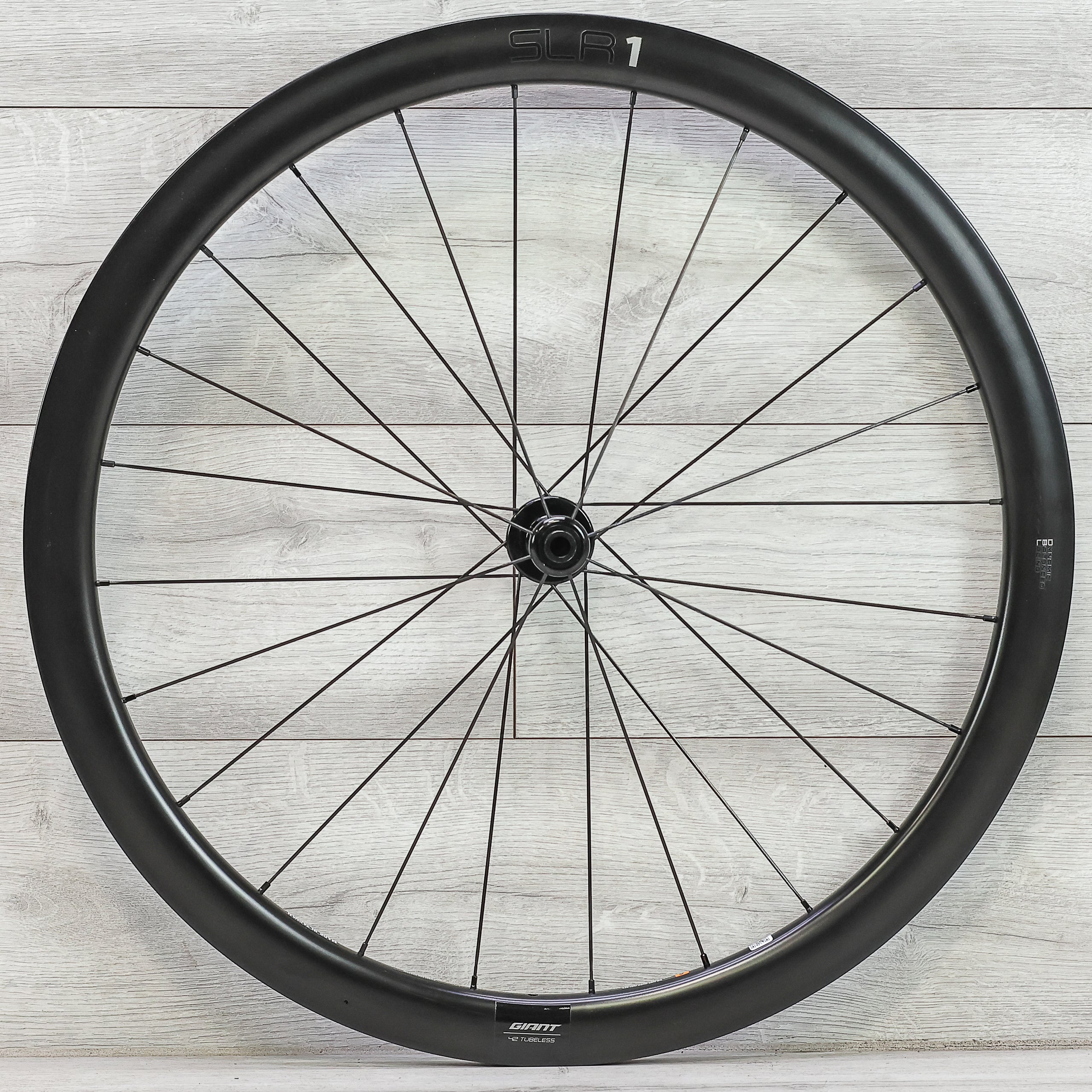 Giant SLR 1 42 Carbon Road Disc Wheelset - 700c, Tubeless, Center