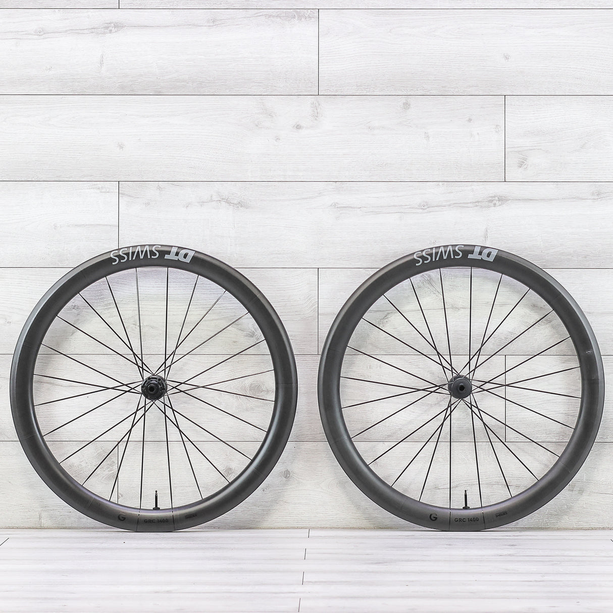 DT Swiss GRC 1400 Dicut Carbon Gravel Disc Wheelset - 700c , Tubeless, Center Lock, XDR 11/12 - Speed