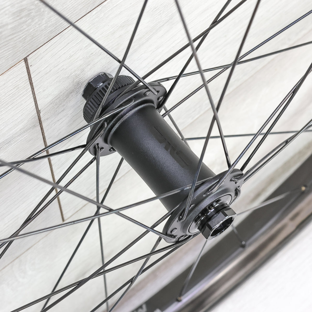 ENVE M8 Carbon MTB Disc Wheelset - 29", Tubeless, Center Lock, SRAM XD 12-Speed