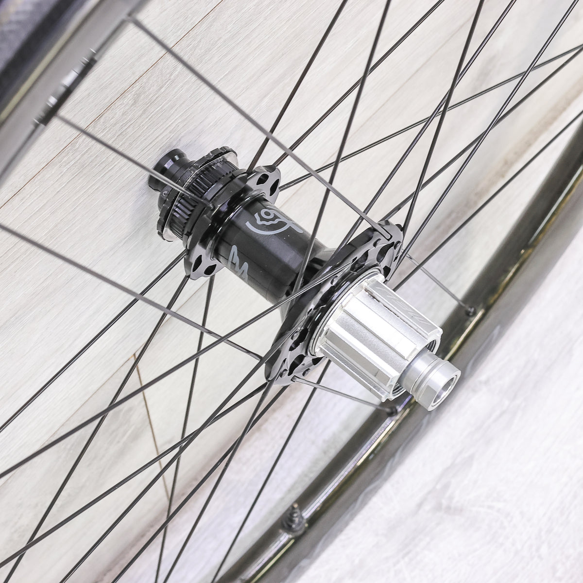 Campagnolo Shamal Carbon C21 DB Disc Wheelset - 700c, Tubeless, Center Lock, N3W 13-Speed