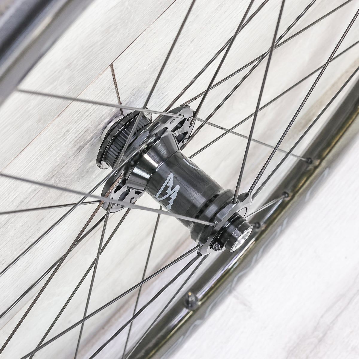 Campagnolo Shamal Carbon C21 DB Disc Wheelset - 700c, Tubeless, Center Lock, N3W 13-Speed